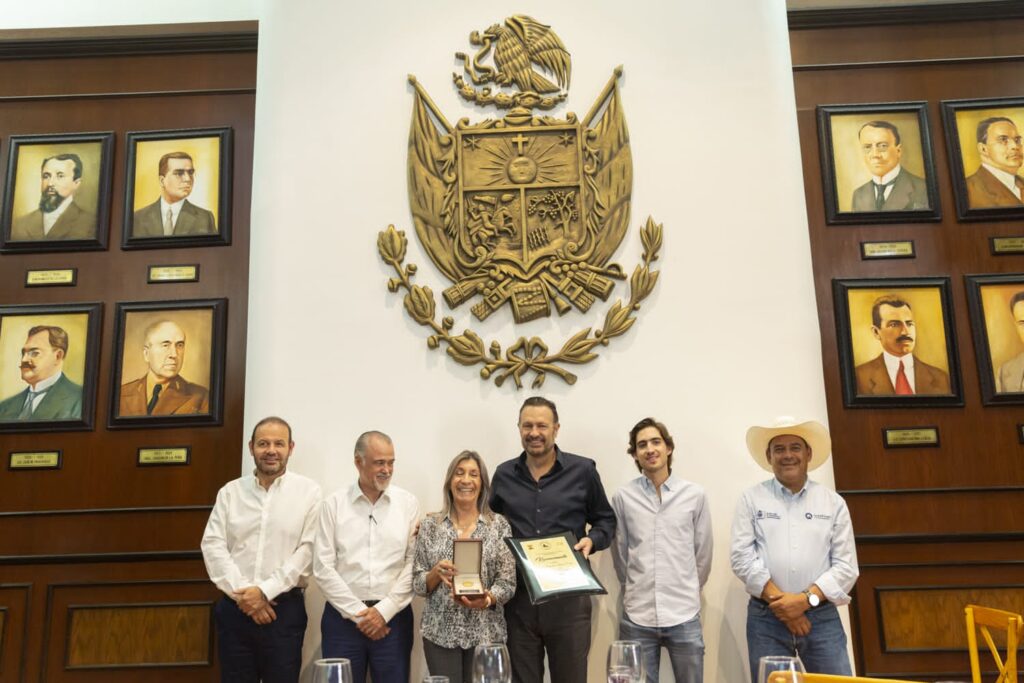 El gobernador, Mauricio Kuri González, sostuvo un encuentro con los integrantes del Consejo Directivo de la Unión Ganadera Regional de Querétaro