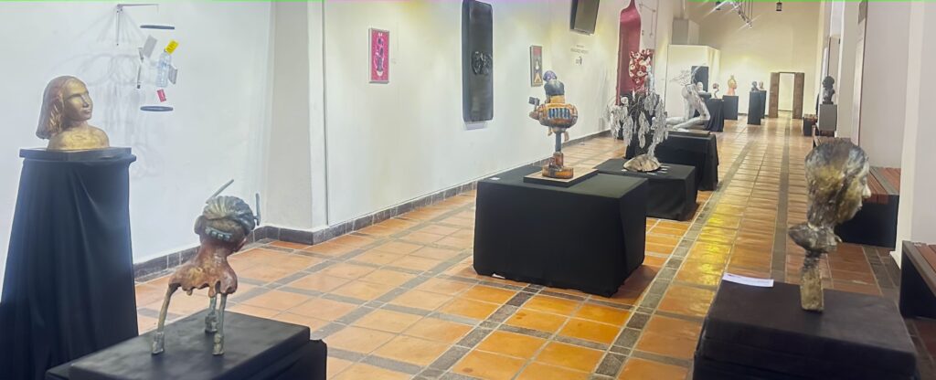 Visualidades Emergentes “El cuerpo después de las pantallas”se encuentra en la galeria Restituto Rodríguez del Portal del Diezmo.