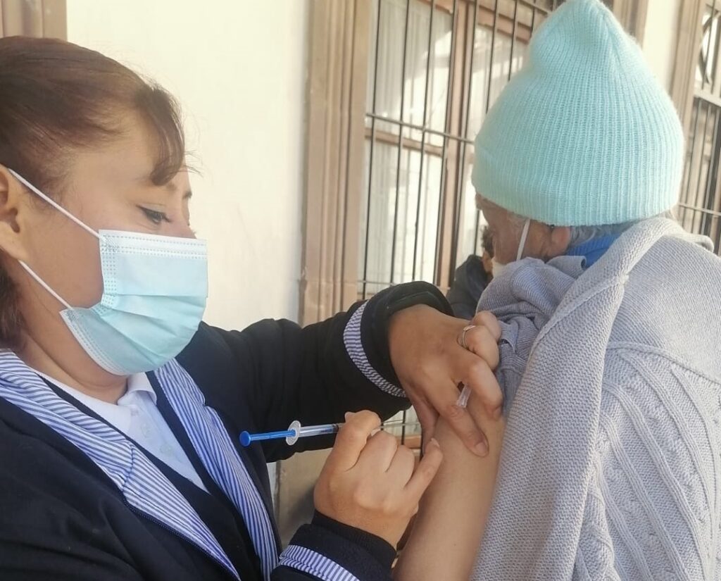 Alista SESA campaña de vacunación contra influenza estacional