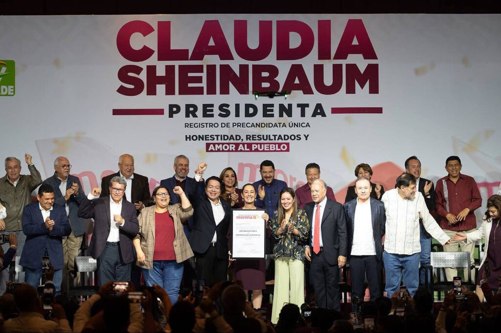 MORENA, PT Y PVEM ENTREGAN A CLAUDIA SHEINBAUM CONSTANCIA COMO PRECANDIDATA ÚNICA PARA LA PRESIDENCIA DE LA REPÚBLICA